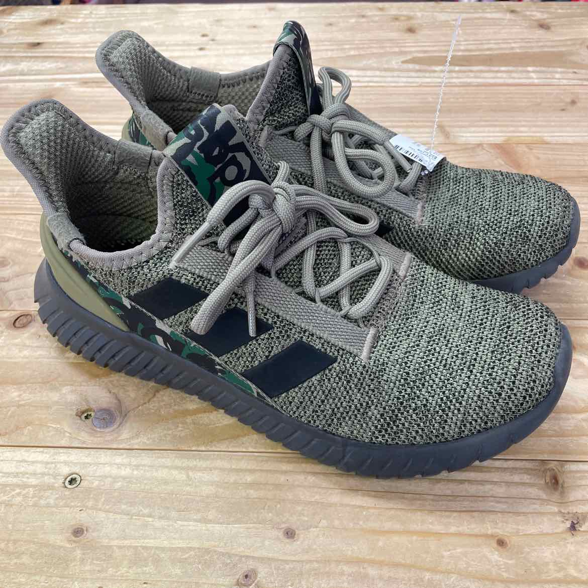 ADIDAS CAMO SHOES 7.5 MENS