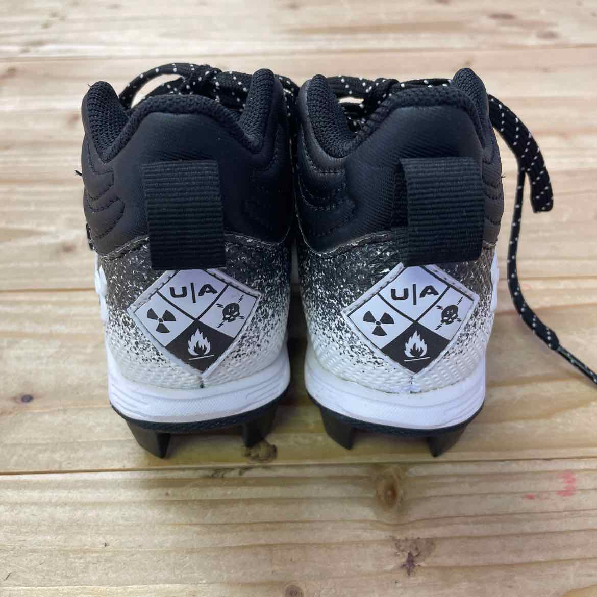UNDER ARMOUR BASEBALL CLEATS 10