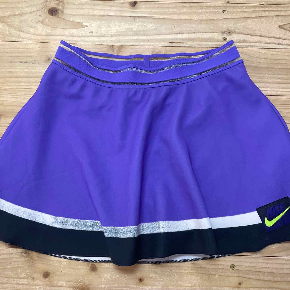 NIKE SKORT S