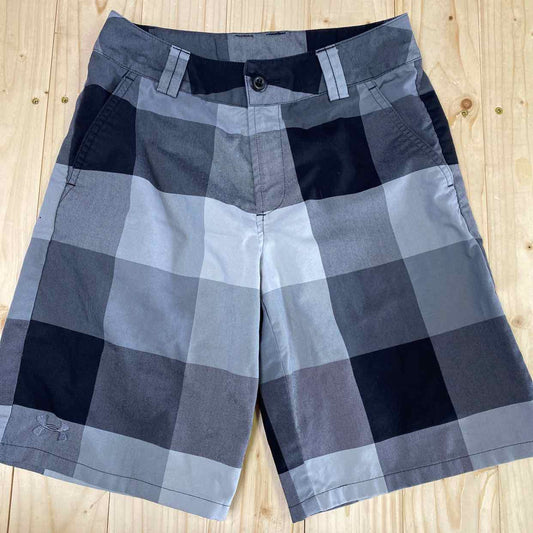 UNDER ARMOUR PLAID SHORTS M